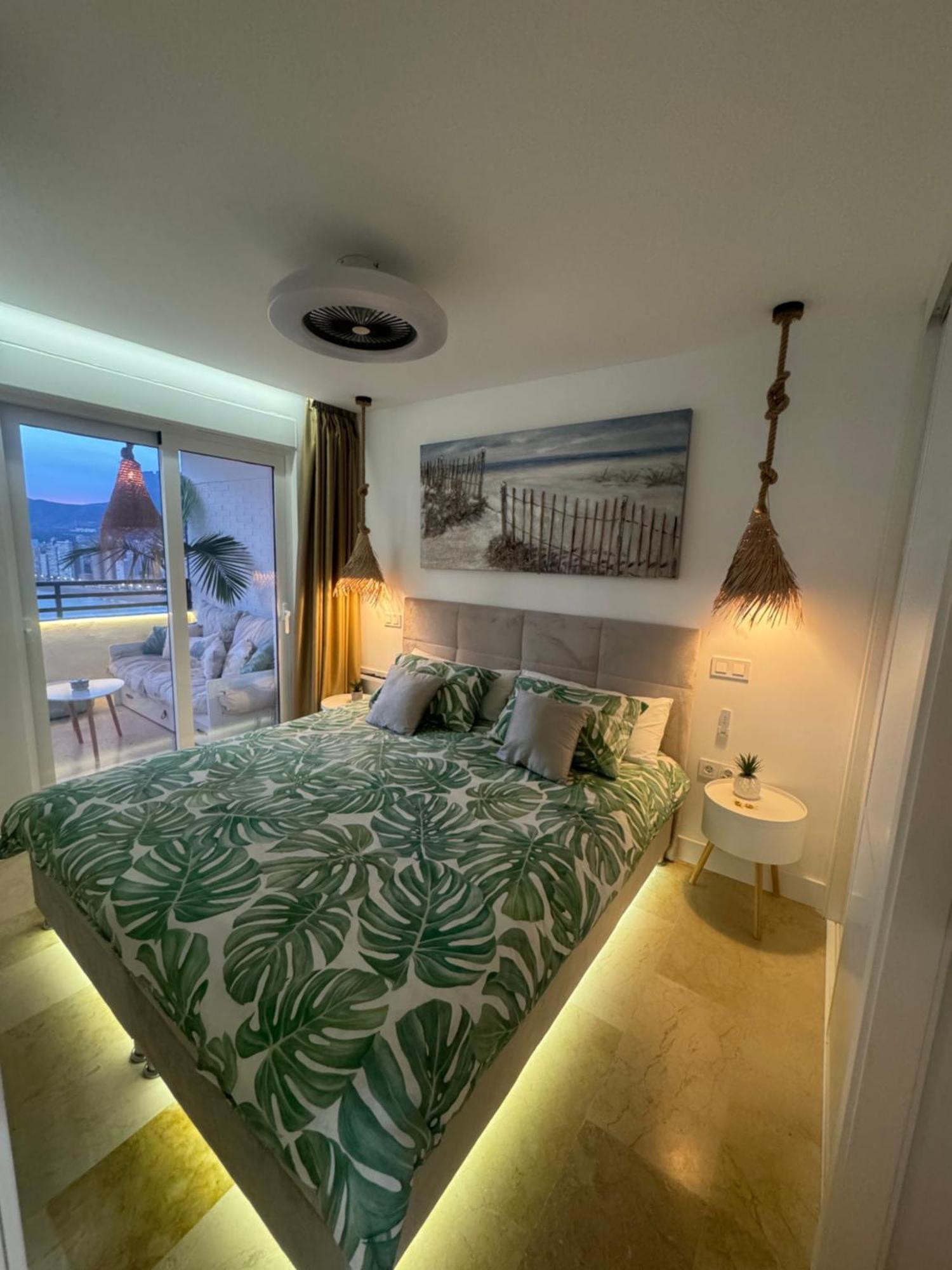Blue Marin Benidorm Apartment Luaran gambar